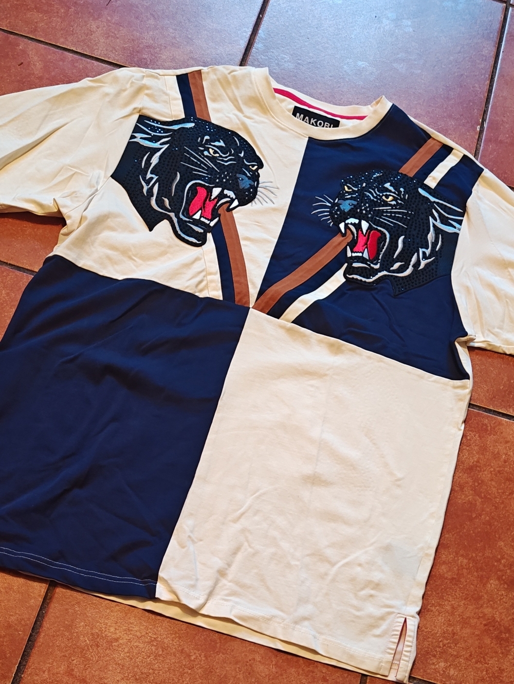 Colorblock Mens T-Shirt with Panther Graphic - Navy & Cream